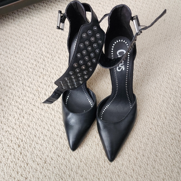 Circus by San Edelman - Picture 2 of 7